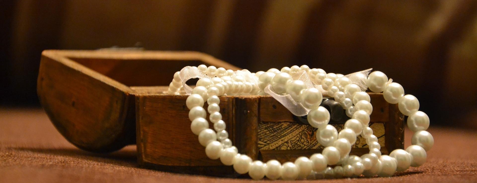 Fashion Accessories Store 1 Fashion Accessories Store -Fashion Accessories Store chest 281253 1920