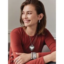 Sonora Bold Heart Necklace 9 Sonora Bold Heart Necklace -Fashion Accessories Store sonora bold heart necklace silver 3 463bc68b 41f7 4897 a5e3 b5b2aa91bbd1